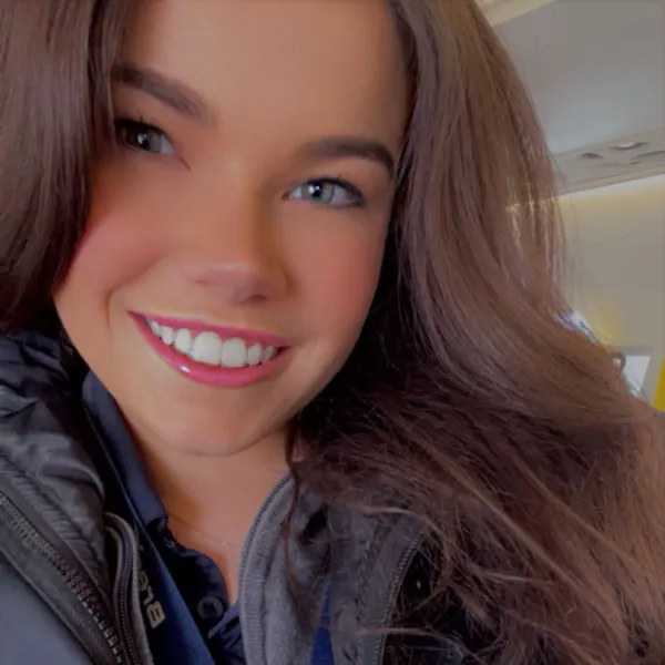 Breeze Flight Attendant - ORF